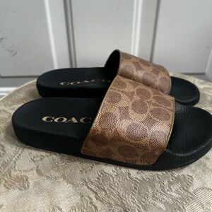 Coach Udele Sports Brown Monogram Slide Sandals with Black Footbed Sz 5